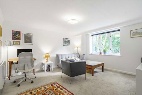 2 bedroom flat for sale, Rothesay Avenue, London SW20