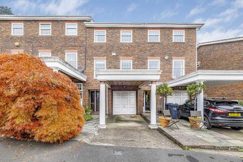 undefined, Pine Grove, London SW19