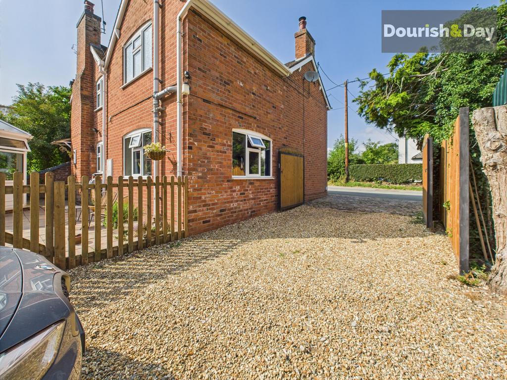 Side Gated Driveway