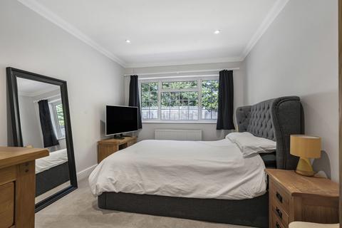 undefined, Coldharbour Lane, Surrey GU22