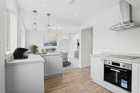 4 bedroom semi-detached house for sale, Elm Road, Evesham WR11