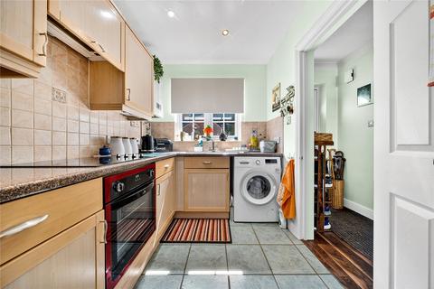 5 Cottesloe Close, Bisley, Woking, GU24 9BS