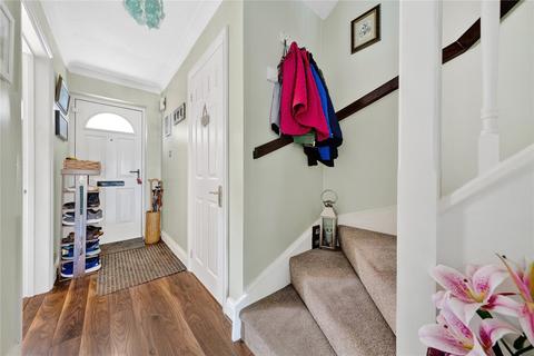 5 Cottesloe Close, Bisley, Woking, GU24 9BS