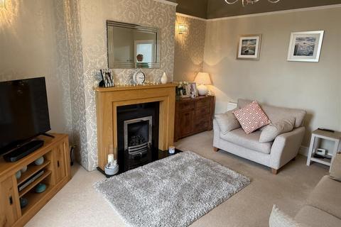 4 Back Knowl Road, Mirfield, WF14 9SA