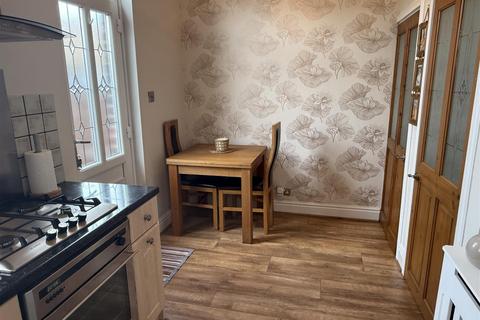 4 Back Knowl Road, Mirfield, WF14 9SA