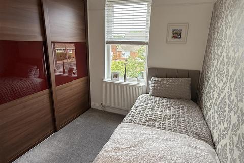 4 Back Knowl Road, Mirfield, WF14 9SA