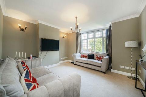 undefined, Broad Lane, Hampton TW12