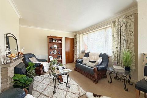 4 bedroom detached bungalow for sale, Wytheford Road, Shawbury, Shrewsbury