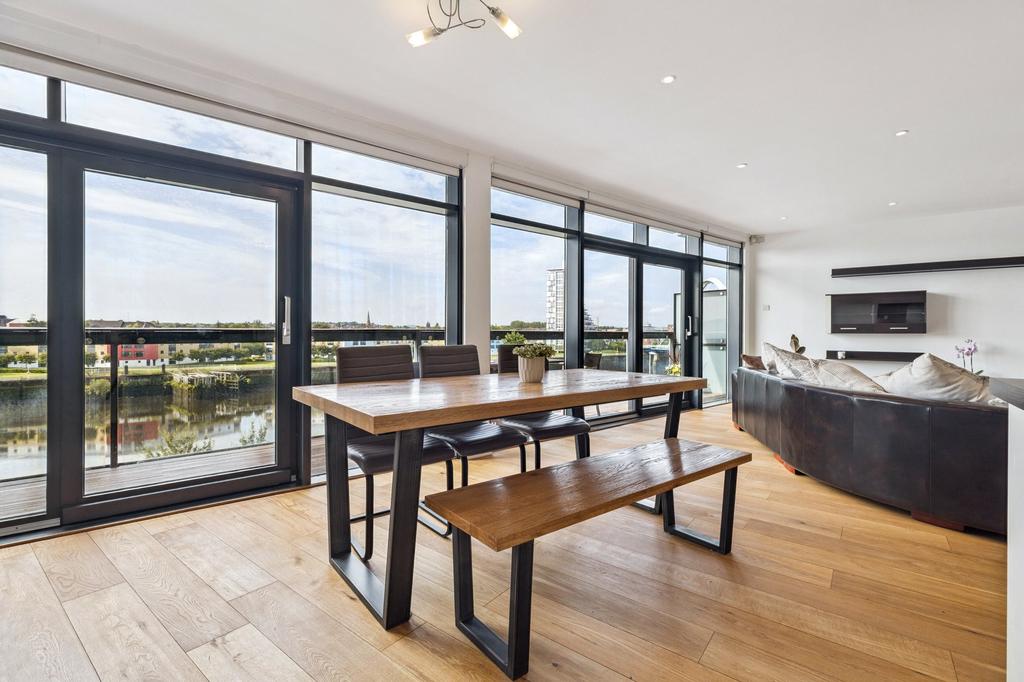 Living/Kitchen