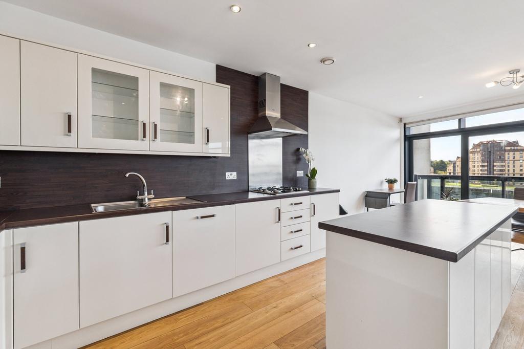 Living/Kitchen