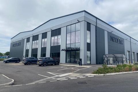 Warehouse to rent, Pheasant Dr Batley WF17 0AS