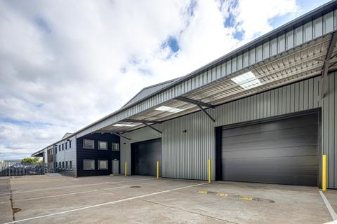 Warehouse to rent, Follingsby Park Gateshead NE10 8YG