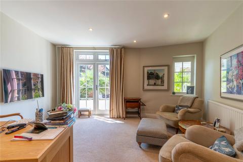 Beachets Mount End, Theydon Mount, Epping, CM16 7PS