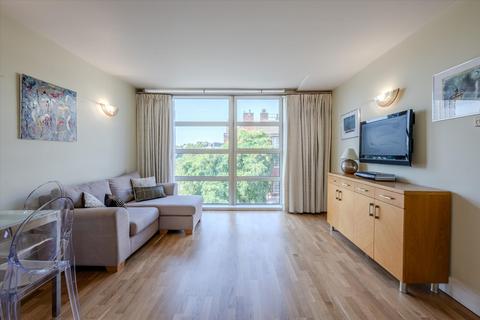 1 bedroom flat for sale, Buckingham Palace Road, London, SW1W