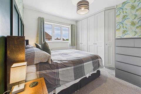 16 Arkley Close, Brough, HU15 1EL