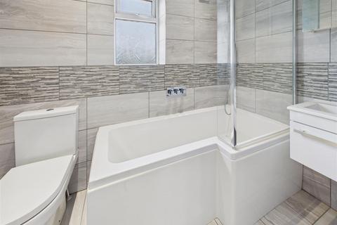 16 Arkley Close, Brough, HU15 1EL