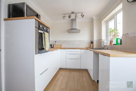 undefined, Garlondes, East Harling