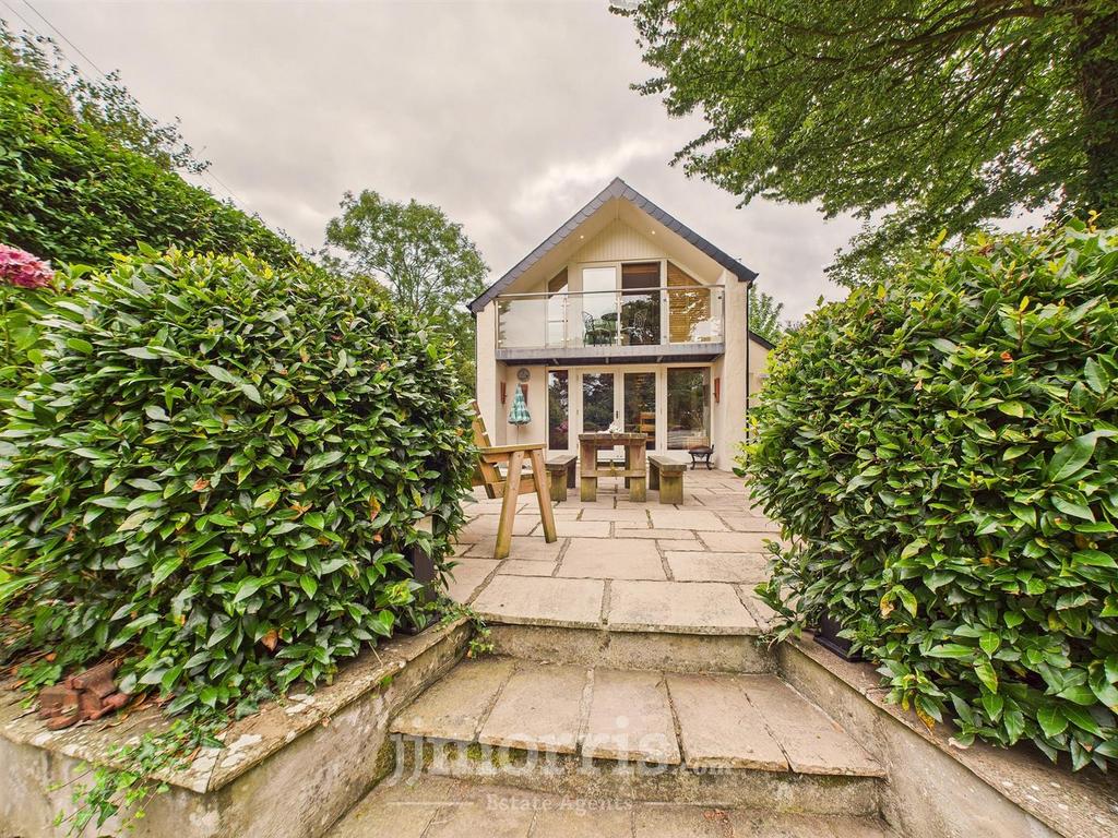 CAM02122 G0-PR0360-STILL039.jpg