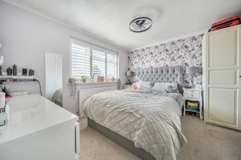 27 Chase Close, Arlesey, SG15 6UU