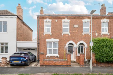 3 Honyatt Road, Gloucester, GL1 3EB