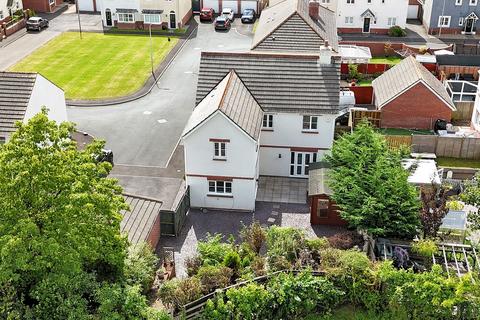 undefined, Erwr Brenhinoedd, Ammanford SA18
