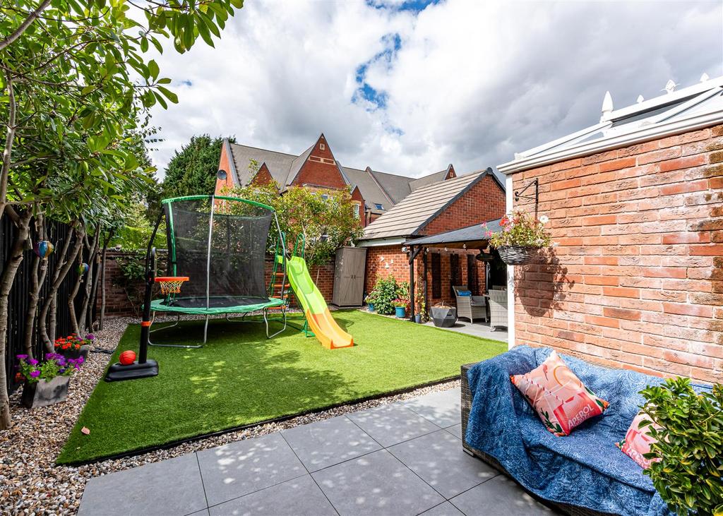 43 Henry Fowler Drive-external-3.jpg