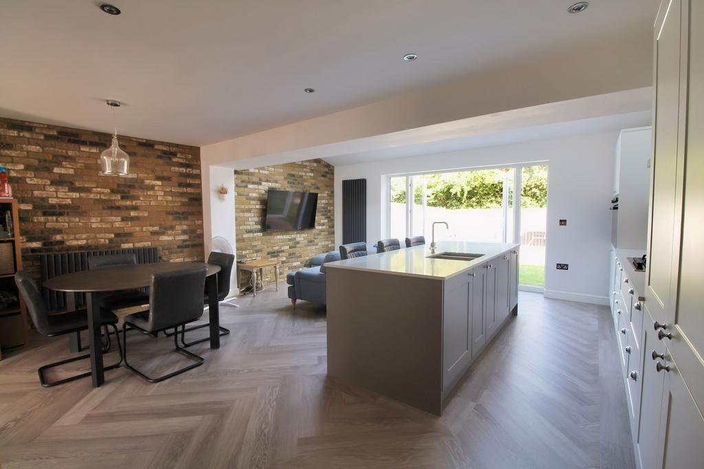 Kitchen/Family Room
