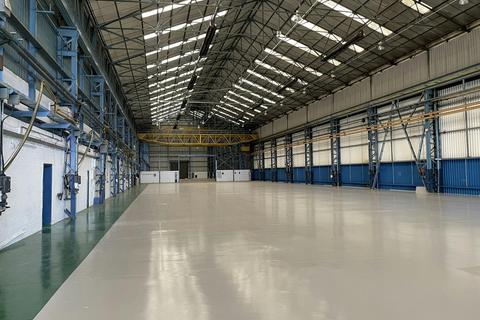 Factory to rent, Saltmeadows Rd Gateshead NE8 3AH