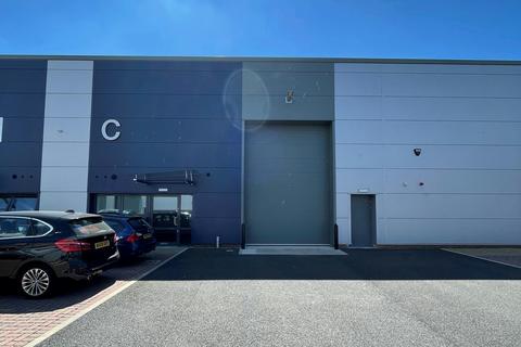 Industrial development to rent, Saltmeadows Rd Gateshead NE8 3DA