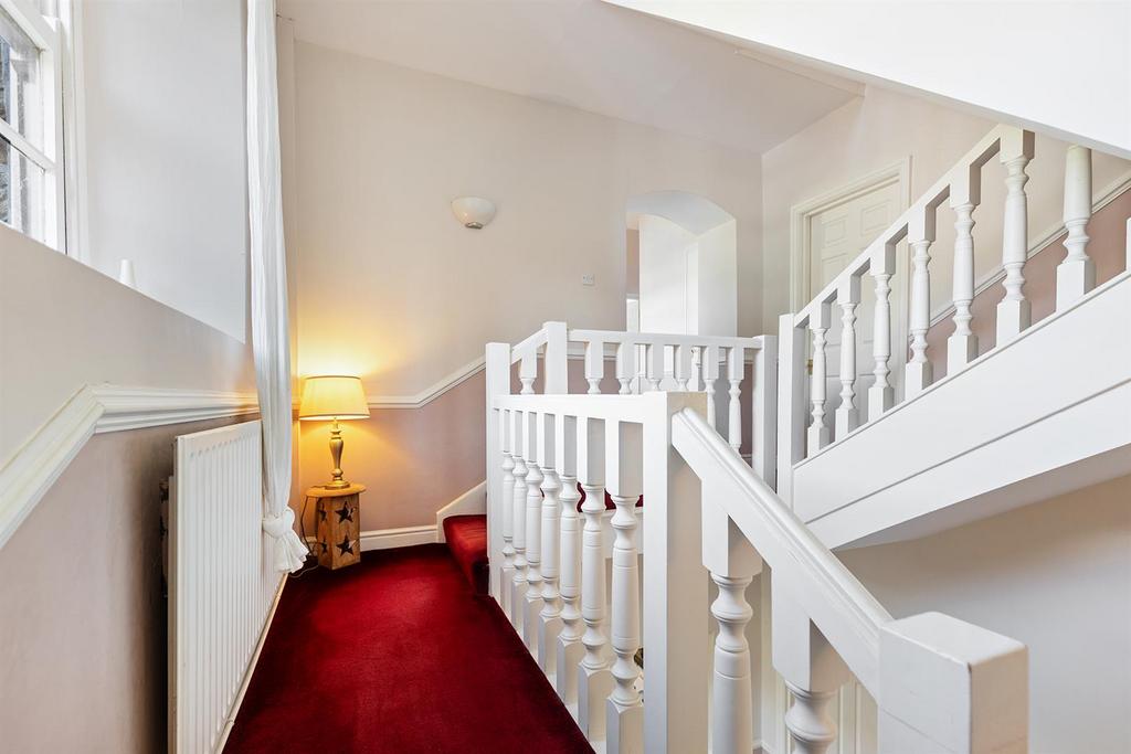 6 Hallow Meadow Mews, Sheffield  13 297.png