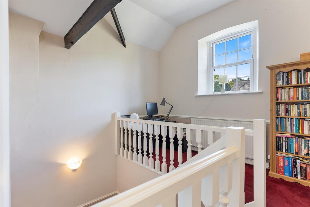 6 Hallow Meadow Mews, Sheffield  21 297.png