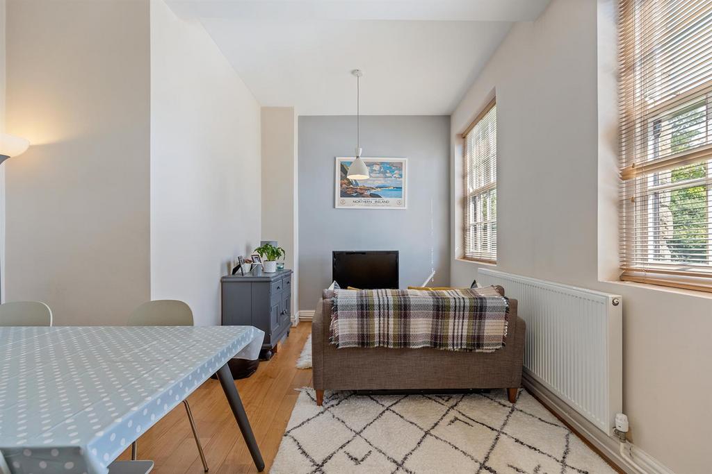 6 Hallow Meadow Mews, Sheffield  11 297.png