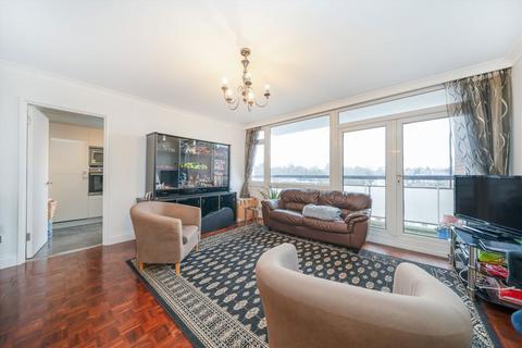 2 bedroom flat for sale, Regents Park Road, London N3