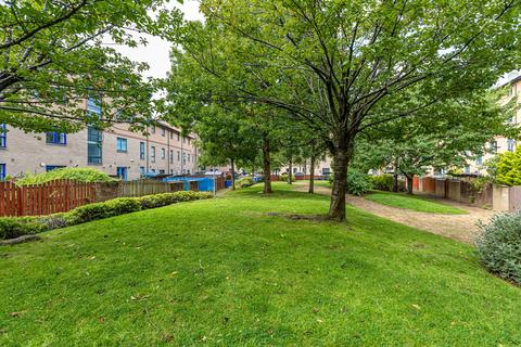 Flat 3/1, 21 Alexander Crescent, Glasgow, G5 0SL