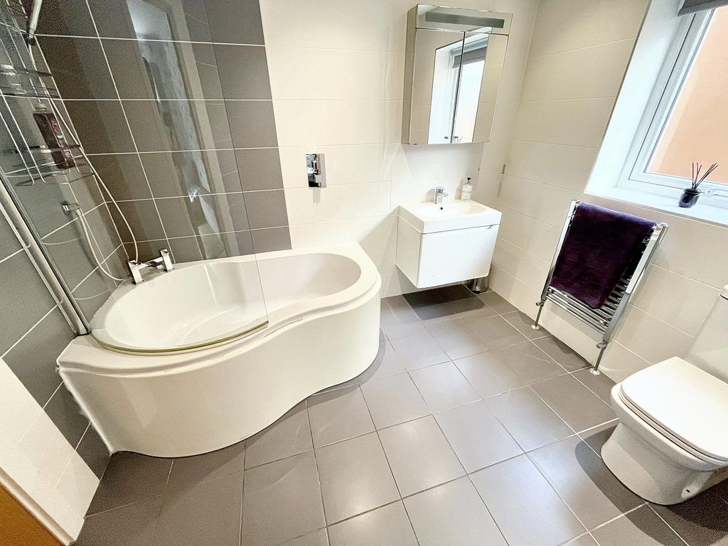 Bathroom ( Jack 'N' Jill )
