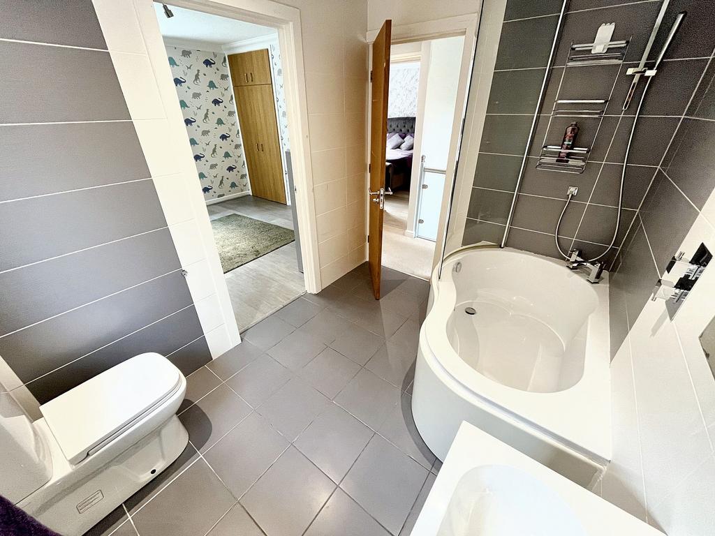 Bathroom ( Jack 'N' Jill )