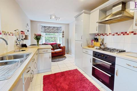 5 bedroom detached house for sale, Spruce Drive, Northowram, Halifax