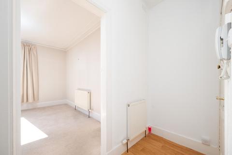 10 Chestnut Row, Aberdeen, AB25 3SD