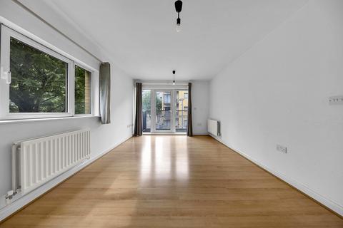 3 bedroom flat for sale, Little Cottage Place, SE10