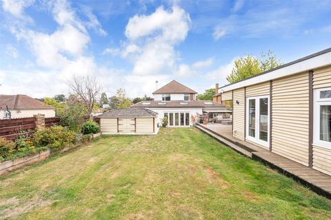 4 bedroom detached house for sale, North View Crescent, Epsom