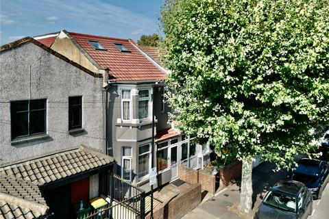 5 bedroom end of terrace house for sale, Neville Road, Forest Gate, London, E7