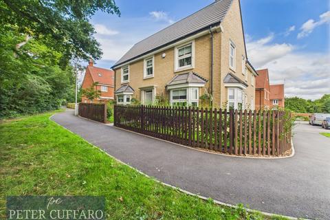 4 bedroom detached house for sale, Elmer Close, Hoddesdon EN11