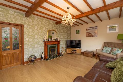 66 Braithwell Road, Ravenfield, Rotherham, S65 4LH
