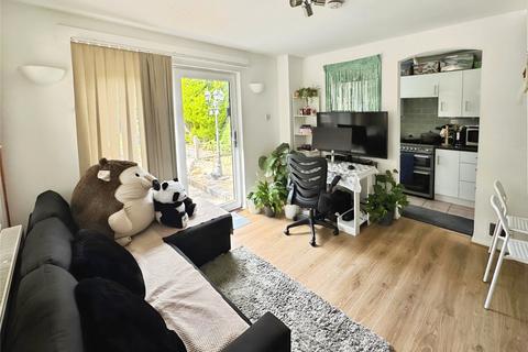 8 Abbey Close, Wokingham, RG40 1WB