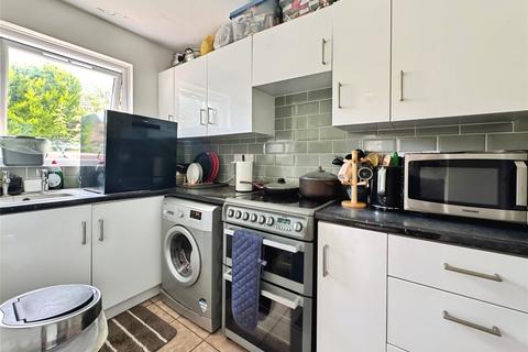 8 Abbey Close, Wokingham, RG40 1WB