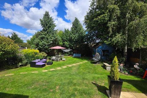 4 bedroom semi-detached house for sale, South Road, Puckeridge, Herts