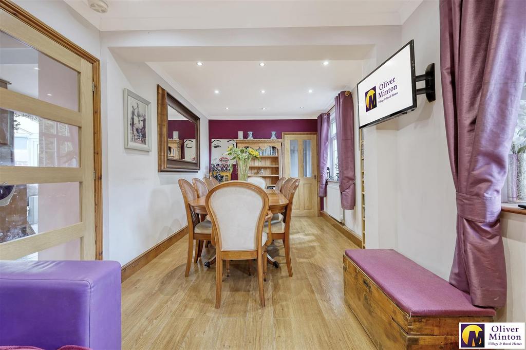 Kitchen / Breakfast Room