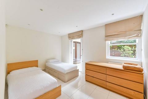 undefined, Whitfield Place, Fitzrovia, London, W1T