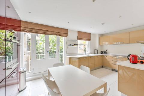 undefined, Whitfield Place, Fitzrovia, London, W1T