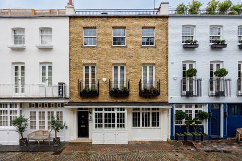 29 Eaton Mews South, London, SW1W 9HR
